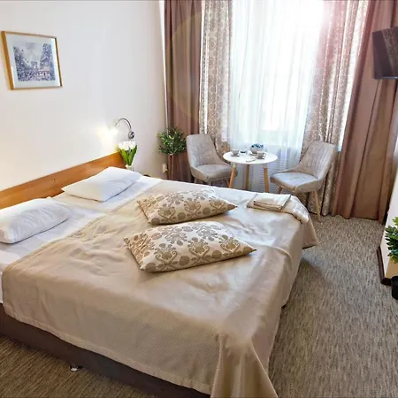 Hotel Mini-hotel Kyivskyі Kiev